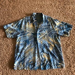 Tommy Bahama men’s Hawaiian shirt